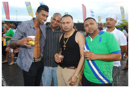 black_to_blue_2013-194