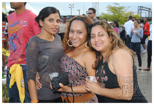 black_to_blue_2013-201