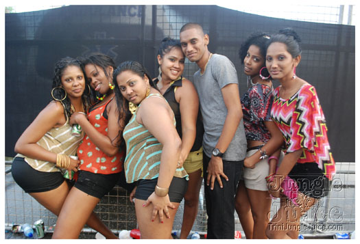 black_to_blue_2013-219