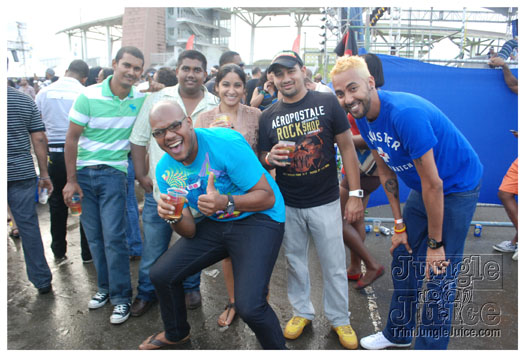 black_to_blue_2013-222