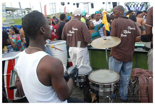 black_to_blue_2013-229