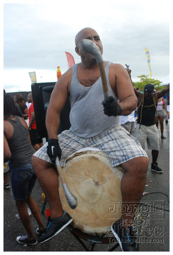 black_to_blue_2013-232