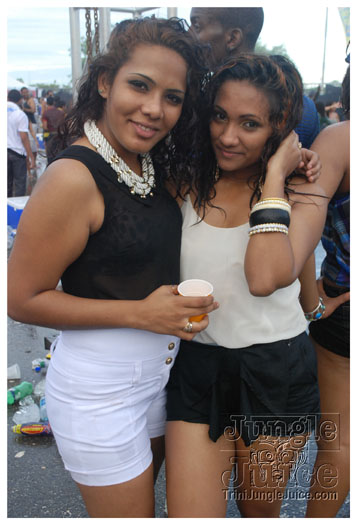 black_to_blue_2013-233