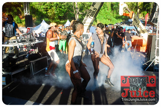 naked_am_2013-061