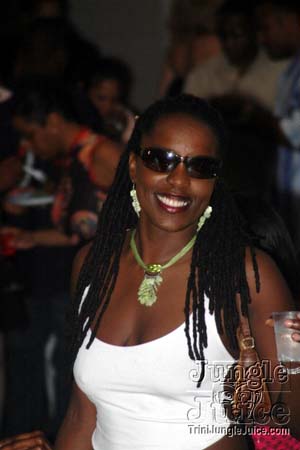 socaweb_poolside-27