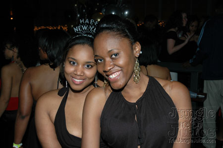 xclusv_nye_2005-11