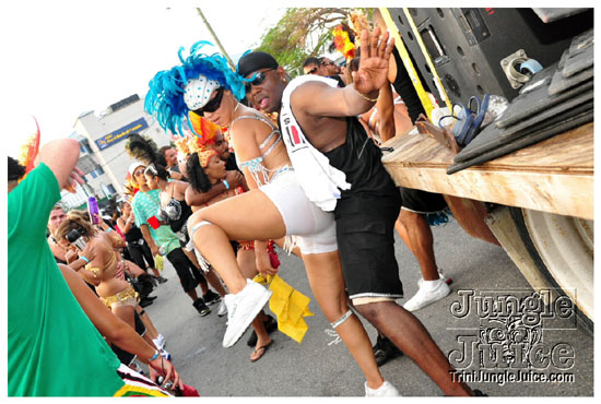 cayman_carnival_may09_pt2-171