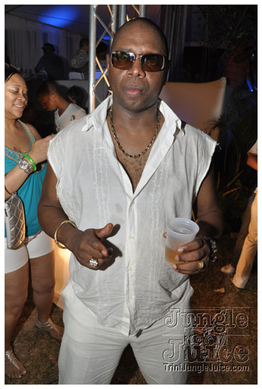 beach_house_carnival_2010_pt1-204