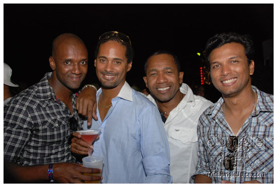 beach_house_carnival_2010_pt2-108