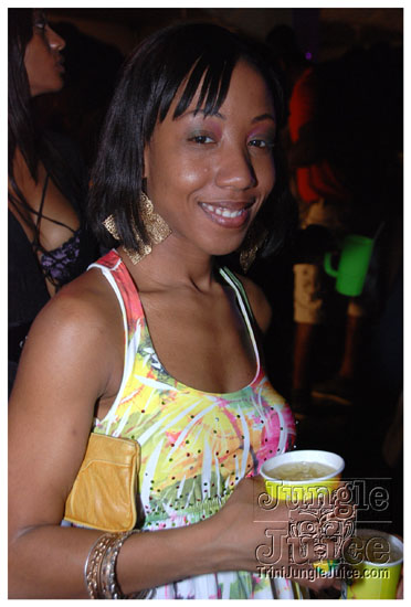 beach_house_carnival_2010_pt2-142