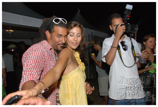 beach_house_carnival_2010_pt2-213