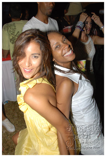 beach_house_carnival_2010_pt2-229