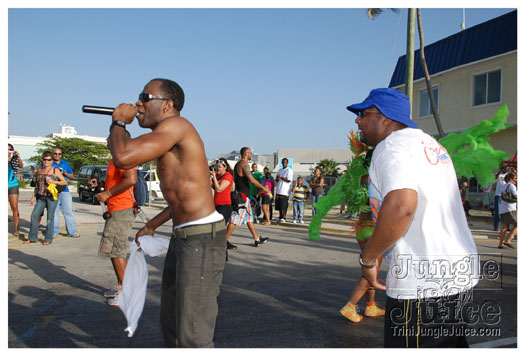 cayman_carnival_batabano_2010_pt2-190