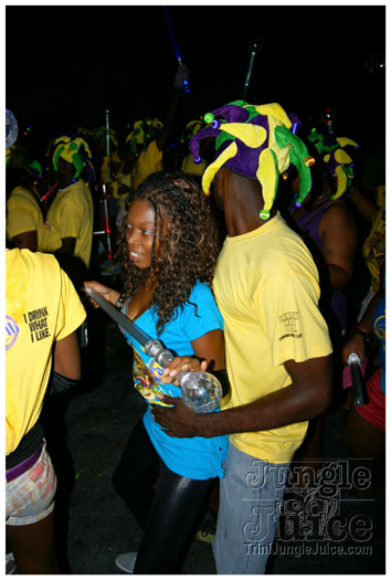 grenada_mon_night_mas_aug9-022