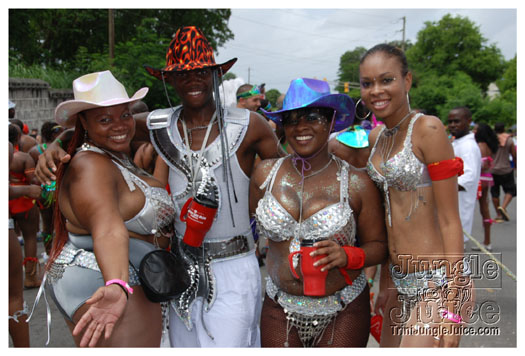 kadooment_day_2010_pt1-123
