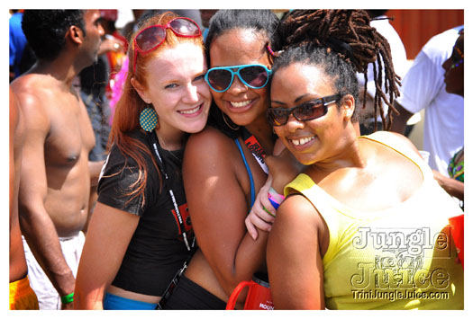 kadooment_day_2010_pt4-243