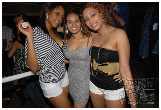 ladies_first_2010-204