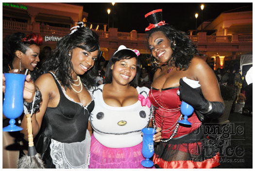 mask_halloween_2010-186