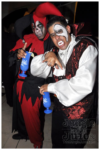 mask_halloween_2010-207