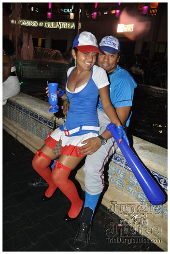 mask_halloween_2010-271