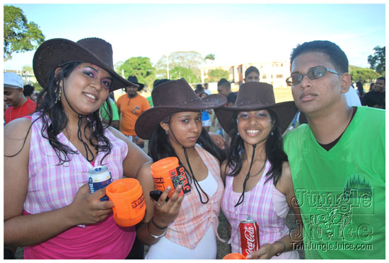 monkey_juice_campus_carnival_2010-148