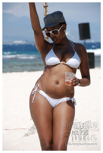 soca_at_de_sandbar_apr7-076