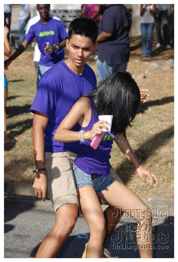 uwi_campus_carnival_2010-003