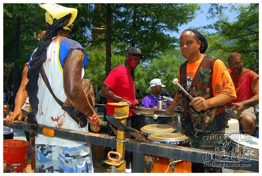 atl_carnival_parade_2011_part2-156