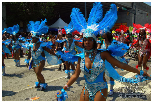 atl_carnival_parade_2011_part2-204