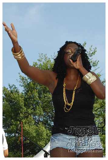 atl_carnival_parade_2011_part2-210