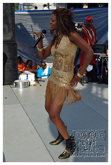 atl_carnival_parade_2011_part2-220