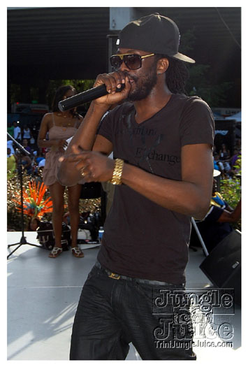 atl_carnival_parade_2011_part2-225