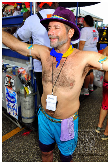 kadooment_day_2011_pt1-179