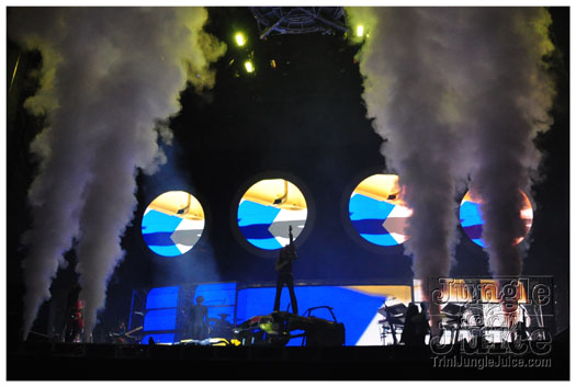 rihanna_loud_tour_2011-208