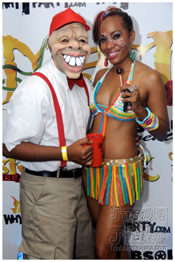 mask_halloween_2011-161