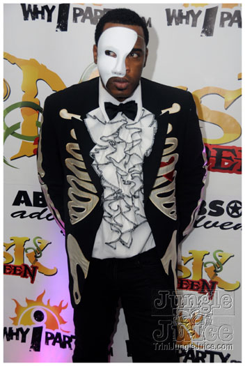 mask_halloween_2011-164