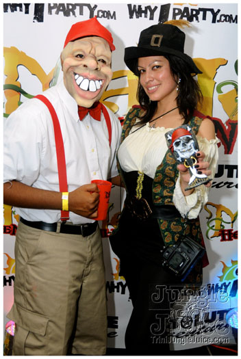 mask_halloween_2011-174