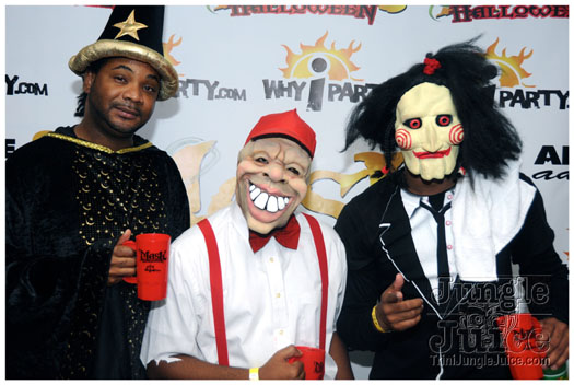 mask_halloween_2011-177