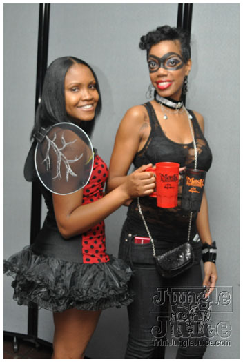 mask_halloween_2011-196