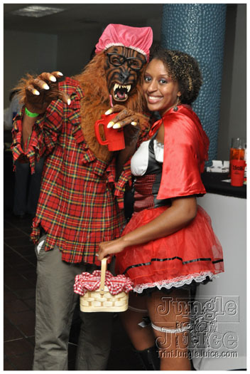 mask_halloween_2011-197