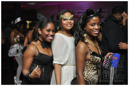 mask_halloween_2011-229