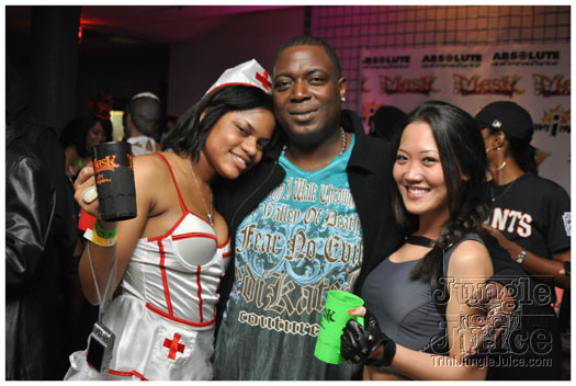 mask_halloween_2011-231