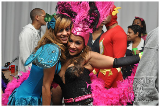 mask_halloween_2011-256