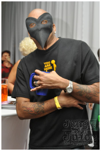mask_halloween_2011-261