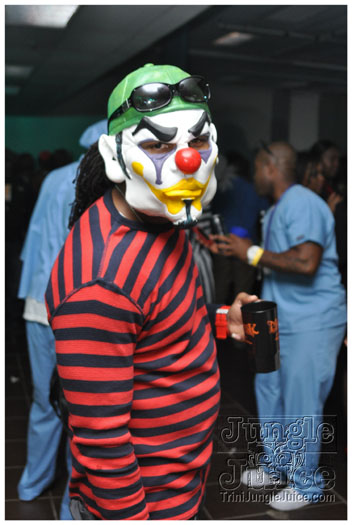 mask_halloween_2011-270