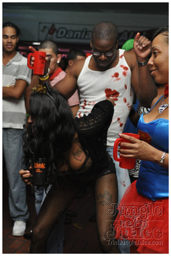 mask_halloween_2011-278