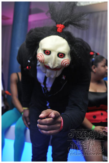 mask_halloween_2011-282
