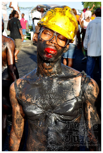 spicemas_jouvert_2011_pt1-252