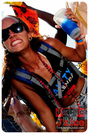 kadooment_day_2013_pt3-208